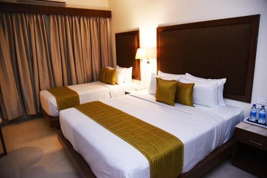 Lakshana Service Apartment - Big Temple Thanjavur Buitenkant foto