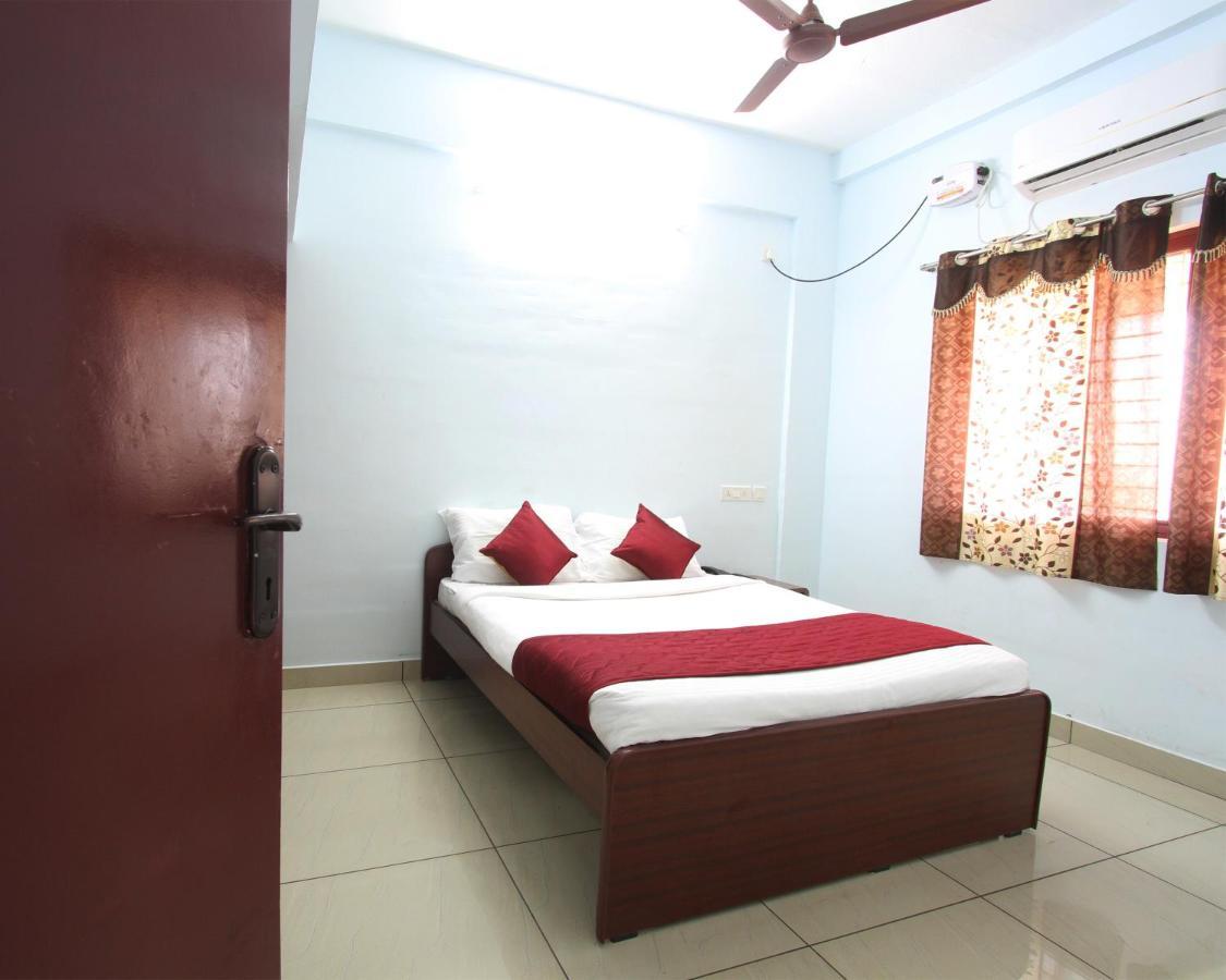 Lakshana Service Apartment - Big Temple Thanjavur Buitenkant foto