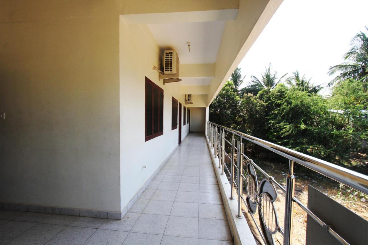 Lakshana Service Apartment - Big Temple Thanjavur Buitenkant foto