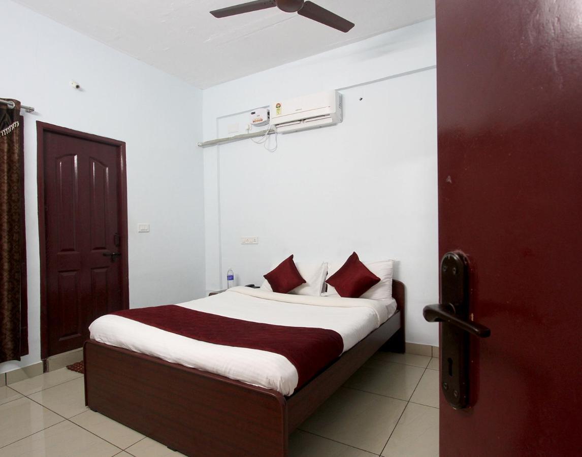 Lakshana Service Apartment - Big Temple Thanjavur Buitenkant foto