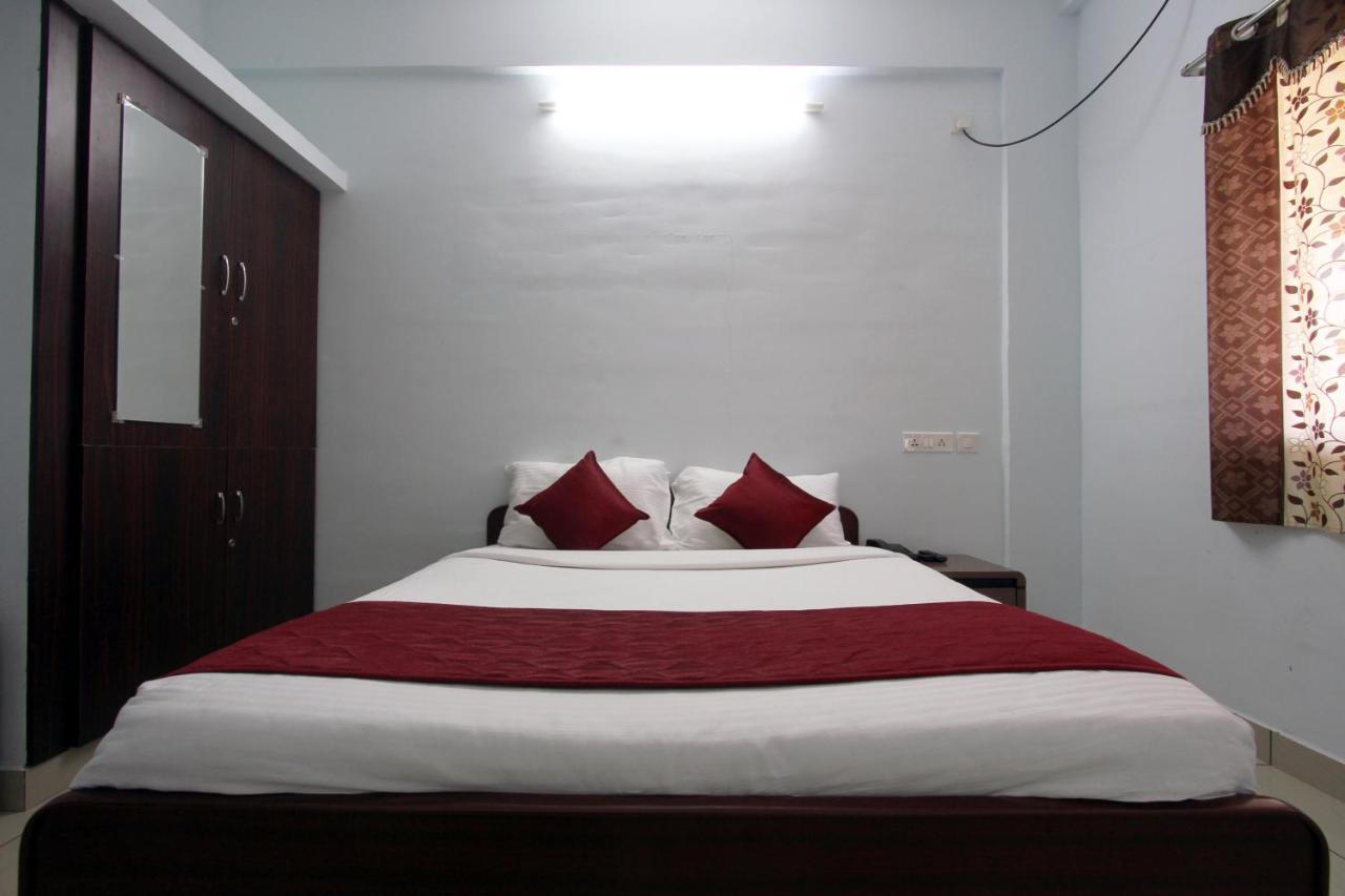 Lakshana Service Apartment - Big Temple Thanjavur Buitenkant foto