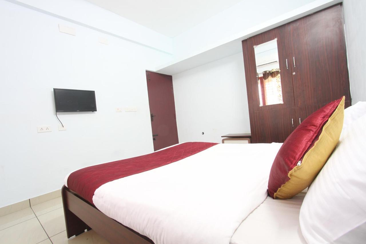 Lakshana Service Apartment - Big Temple Thanjavur Buitenkant foto