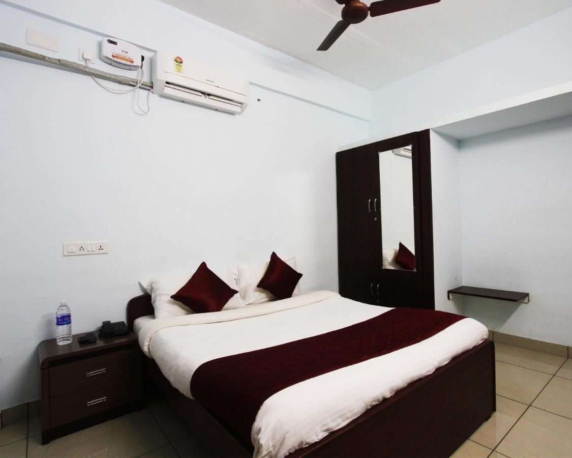Lakshana Service Apartment - Big Temple Thanjavur Buitenkant foto